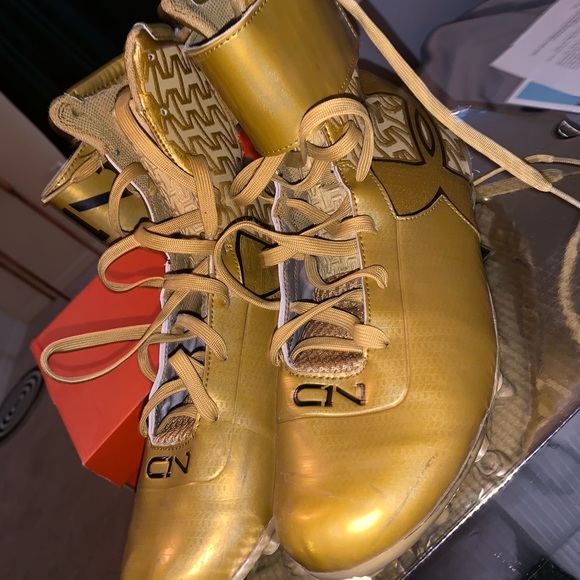 Under Armour Cam Newton Cleats - Picture 3 of 5